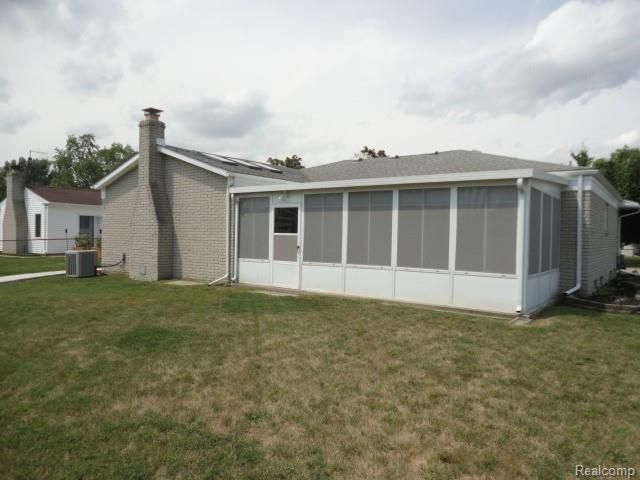 22009 Provincial Street, Woodhaven, MI 48183
