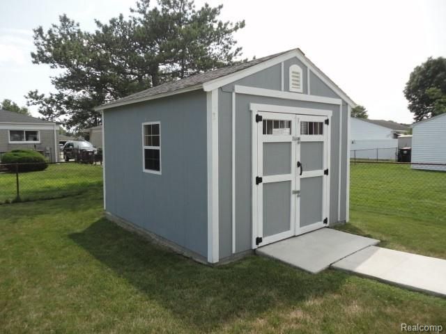 22009 Provincial Street, Woodhaven, MI 48183