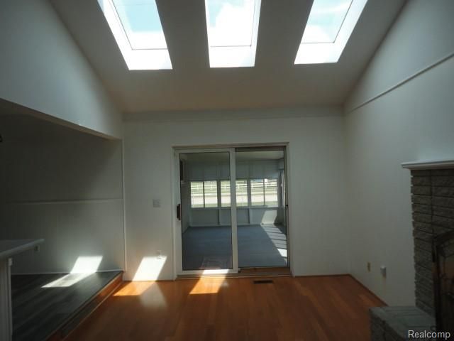 22009 Provincial Street, Woodhaven, MI 48183