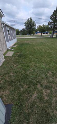 22009 Provincial Street, Woodhaven, MI 48183