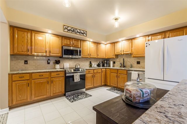 302 Marina View Lane, Webster, NY 14580