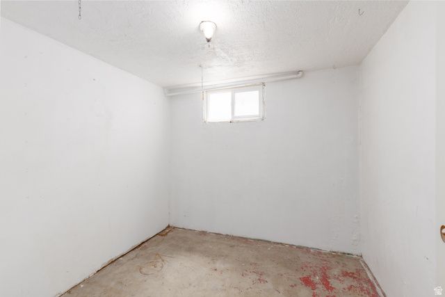 4806 S 2500 W, Roy, UT 84067