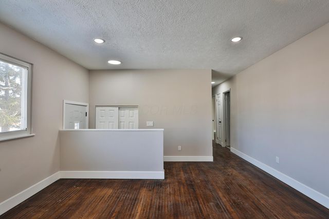 2971 Queensrowe Drive, Columbus, OH 43227