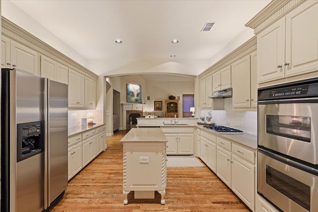 2324 Harrisburg Lane, Plano, TX 75025