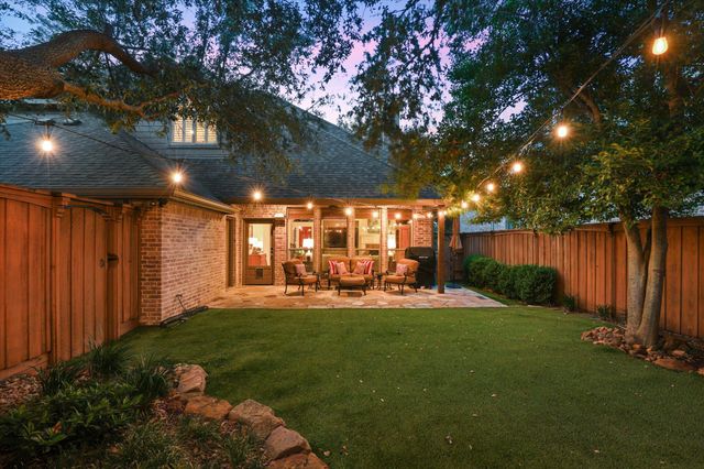 2324 Harrisburg Lane, Plano, TX 75025