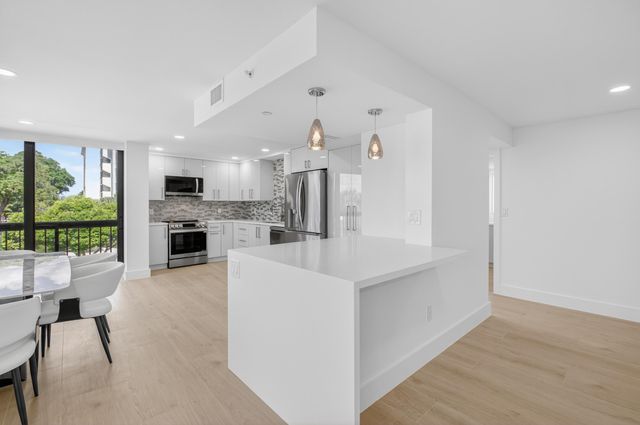 1732 Bridgewood Drive, Boca Raton, FL 33434