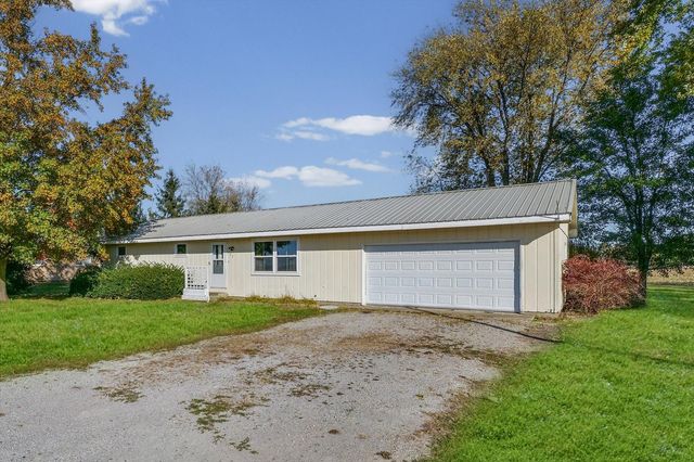 323 N City Line Road, Newman, IL 61942