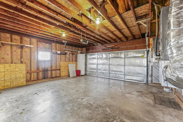 323 N City Line Road, Newman, IL 61942