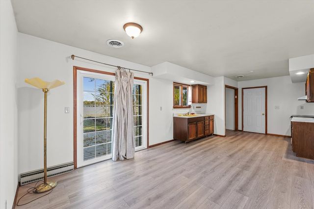 323 N City Line Road, Newman, IL 61942