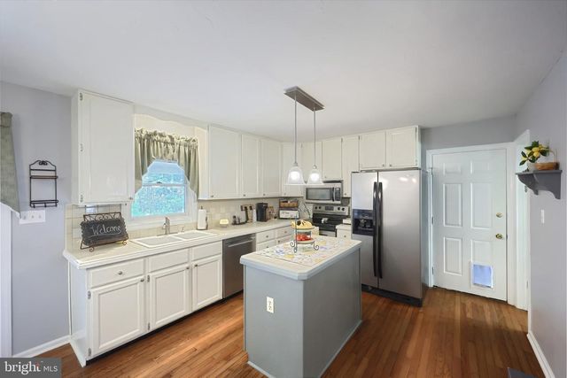 717 ASH DR, Hanover, PA 17331