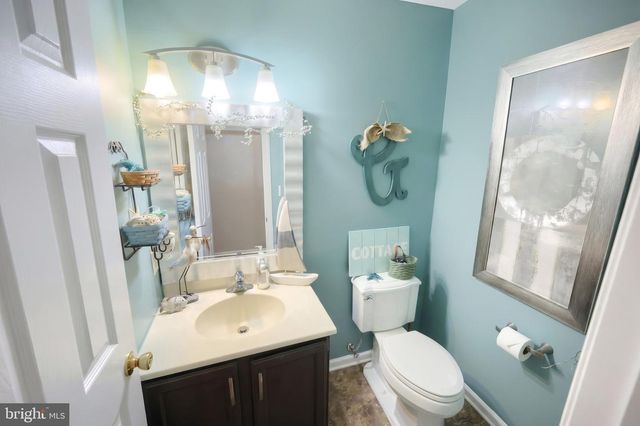 717 ASH DR, Hanover, PA 17331