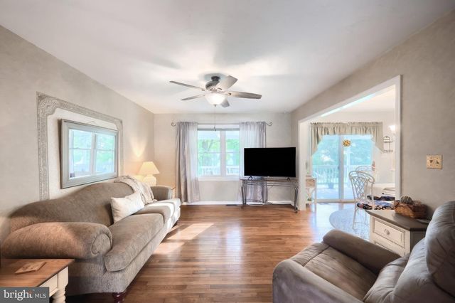 717 ASH DR, Hanover, PA 17331