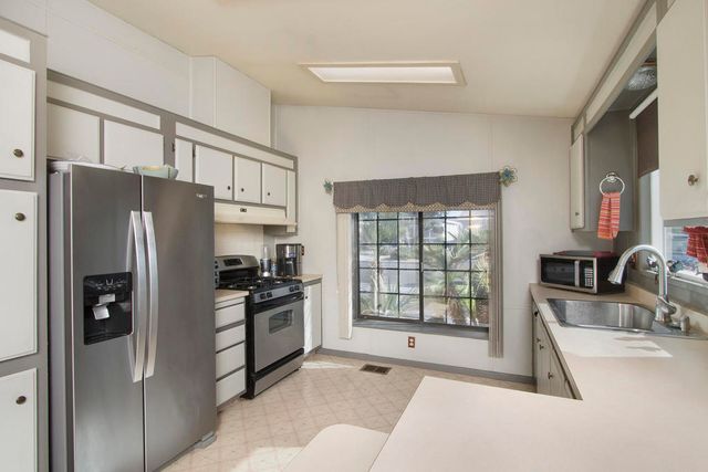 74590 Stage Line Drive, Thousand Palms, CA 92276