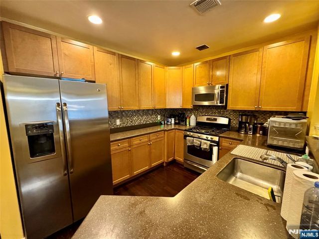 54 Polifly Road 108, Hackensack, NJ 07601
