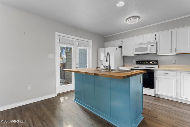 495 Popps Ferry Road, 5, Biloxi, MS 39531