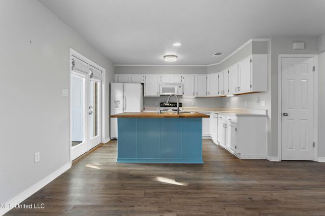 495 Popps Ferry Road, 5, Biloxi, MS 39531