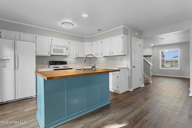 495 Popps Ferry Road, 5, Biloxi, MS 39531