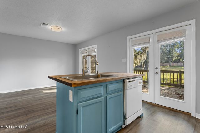 495 Popps Ferry Road, 5, Biloxi, MS 39531