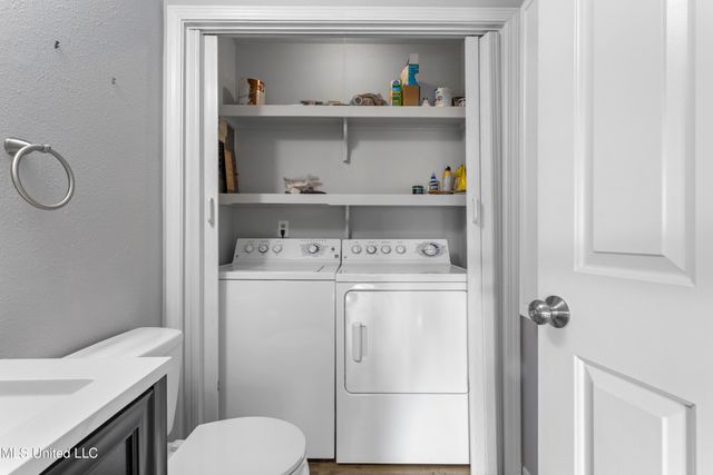 495 Popps Ferry Road, 5, Biloxi, MS 39531