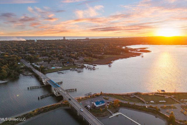 495 Popps Ferry Road, 5, Biloxi, MS 39531