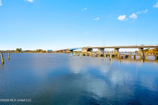 495 Popps Ferry Road, 5, Biloxi, MS 39531