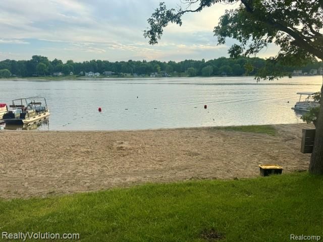 4765 Northway Drive, Attica, MI 48412