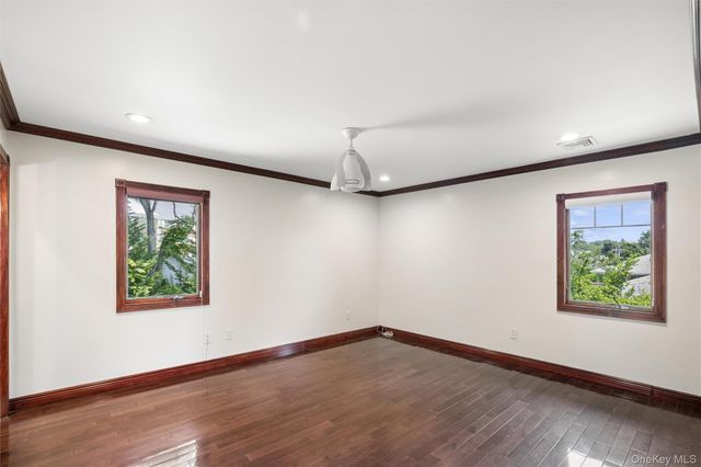 300 Ellen Place, Jericho, NY 11753