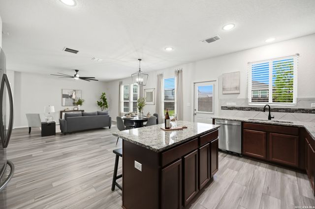 456 Nova Zembla, New Braunfels, TX 78130