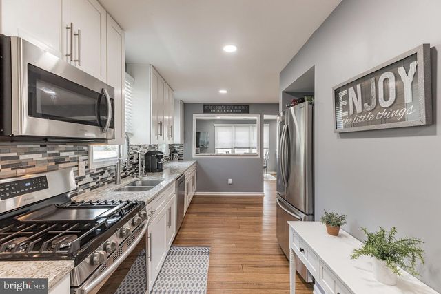 215 W GLOUCESTER PIKE, Barrington, NJ 08007