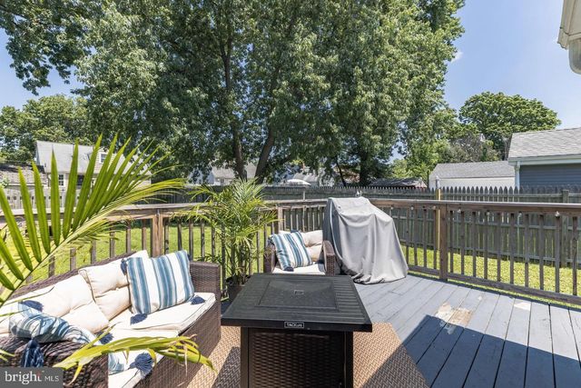215 W GLOUCESTER PIKE, Barrington, NJ 08007