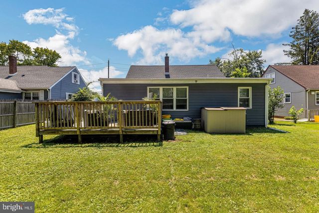 215 W GLOUCESTER PIKE, Barrington, NJ 08007