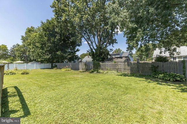 215 W GLOUCESTER PIKE, Barrington, NJ 08007