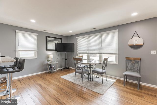 215 W GLOUCESTER PIKE, Barrington, NJ 08007