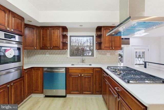 100 CARNINE, Ewing, NJ 08628