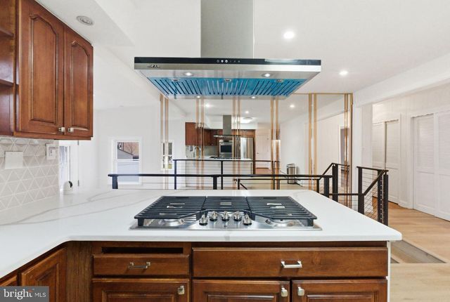 100 CARNINE, Ewing, NJ 08628