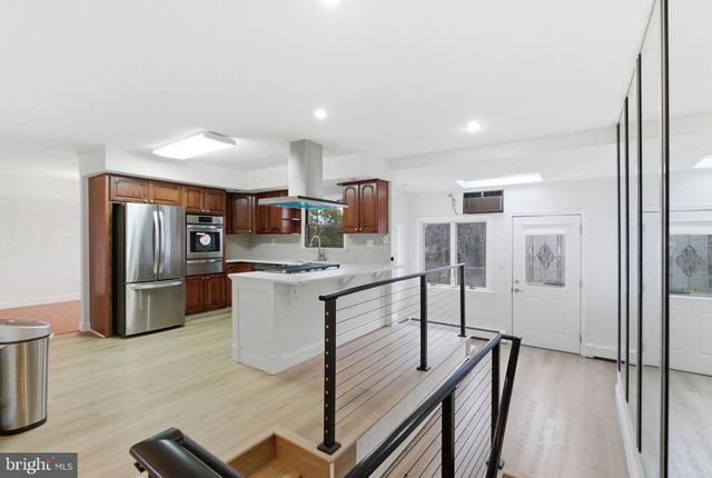 100 CARNINE, Ewing, NJ 08628