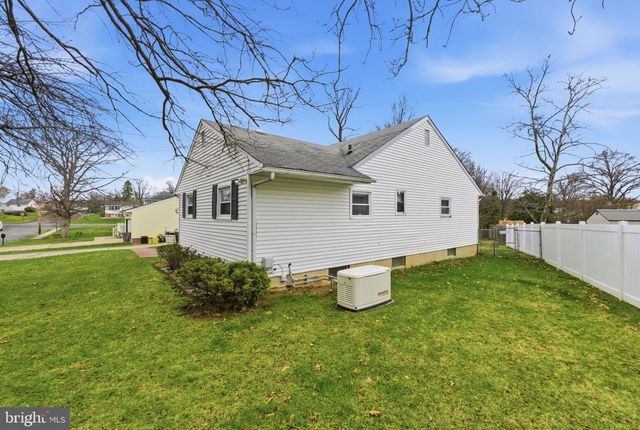 100 CARNINE, Ewing, NJ 08628