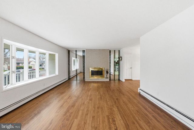 100 CARNINE, Ewing, NJ 08628