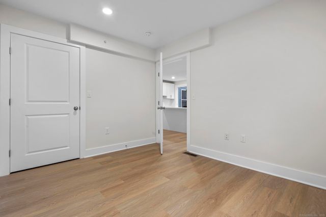 1546 Chapel Street 3, New Haven, CT 06511