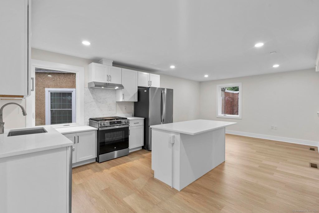 1546 Chapel Street 3, New Haven, CT 06511