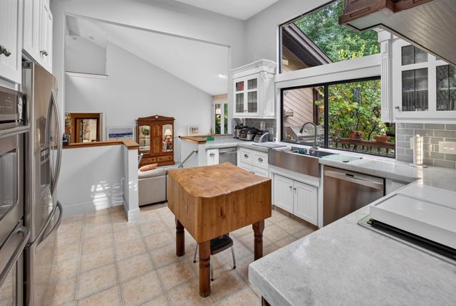 2920 Scenic Bend, Modesto, CA 95355