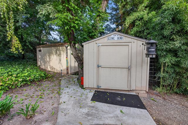 2920 Scenic Bend, Modesto, CA 95355