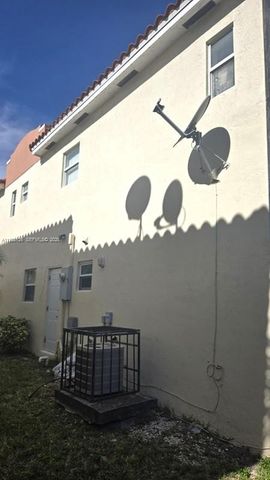 1304 NW 3rd St, Fort Lauderdale, FL 33311