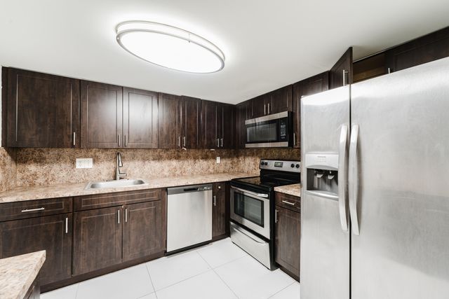 606 NW 13th Street 23, Boca Raton, FL 33486