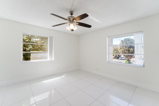 606 NW 13th Street 23, Boca Raton, FL 33486