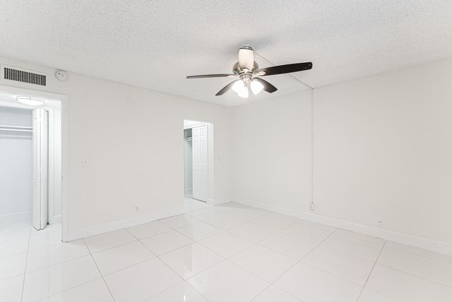 606 NW 13th Street 23, Boca Raton, FL 33486