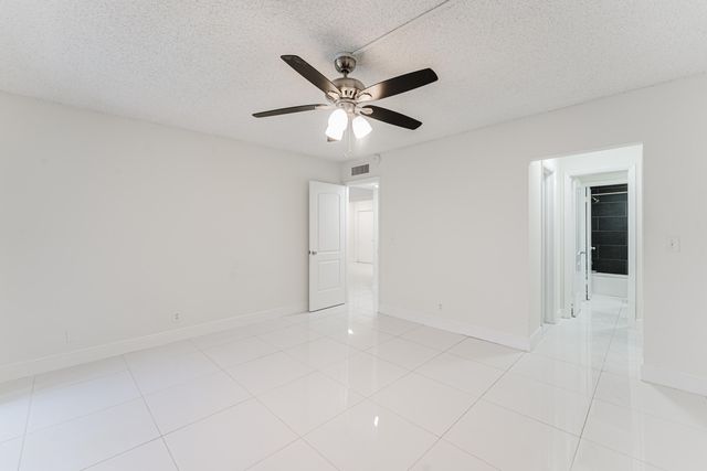 606 NW 13th Street 23, Boca Raton, FL 33486