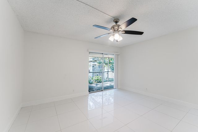 606 NW 13th Street 23, Boca Raton, FL 33486