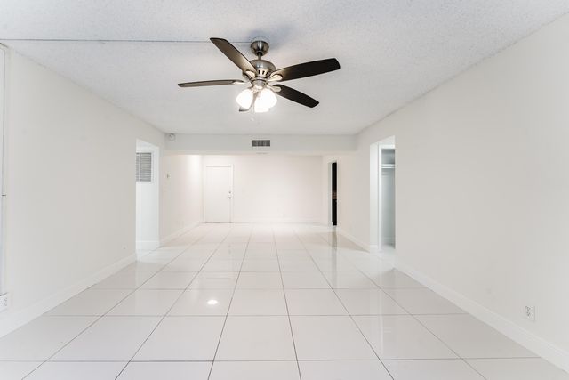 606 NW 13th Street 23, Boca Raton, FL 33486