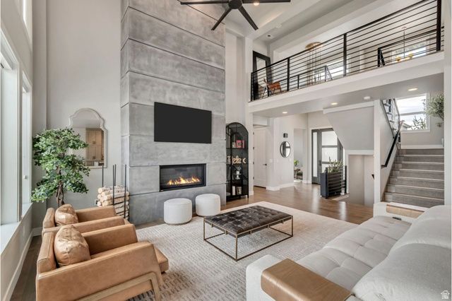 8017 S RED BARON LN, West Jordan, UT 84081